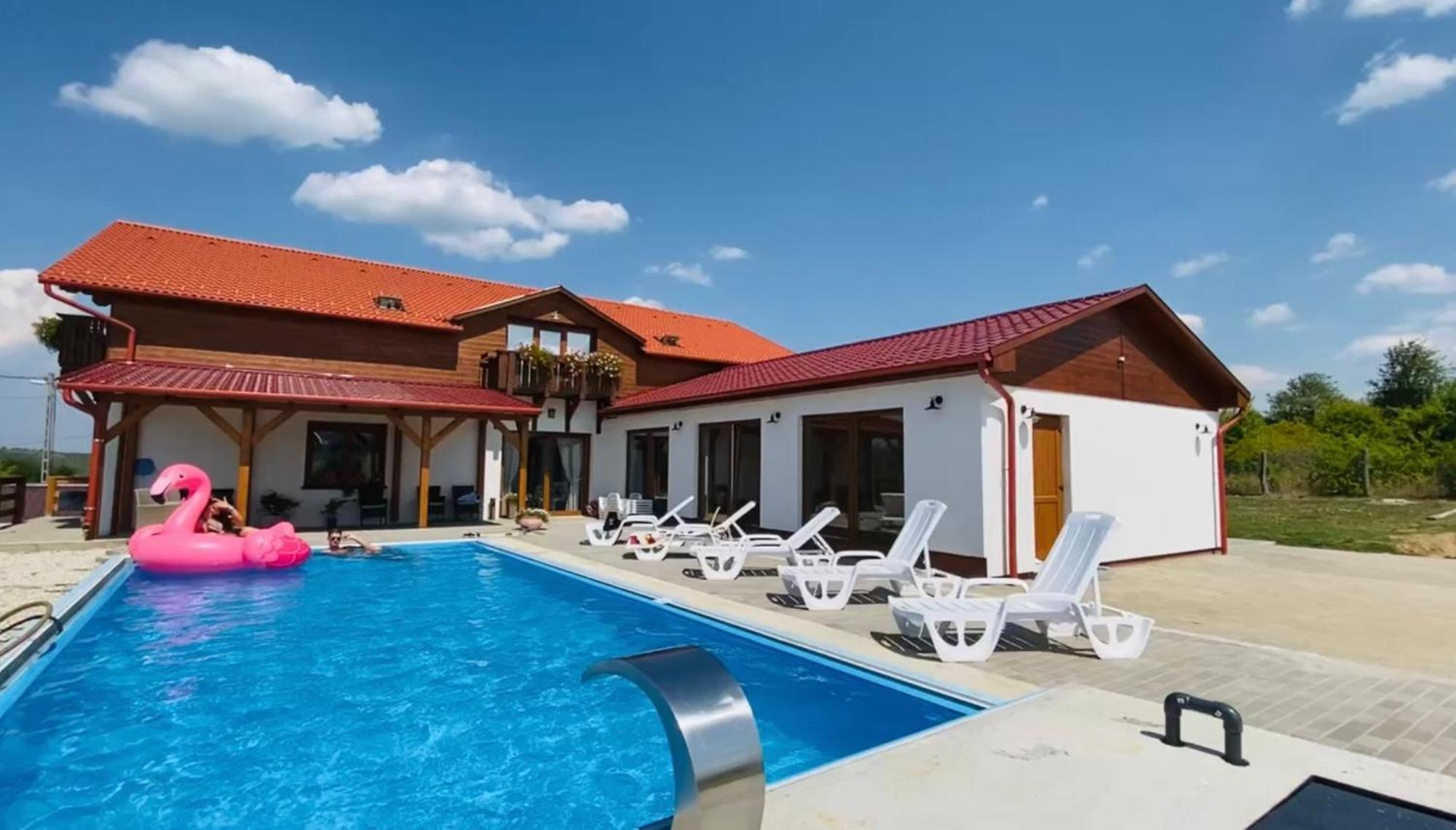 Gold Horse Vendeghaz Hotel ซิลวาชวาร็อด ภายนอก รูปภาพ