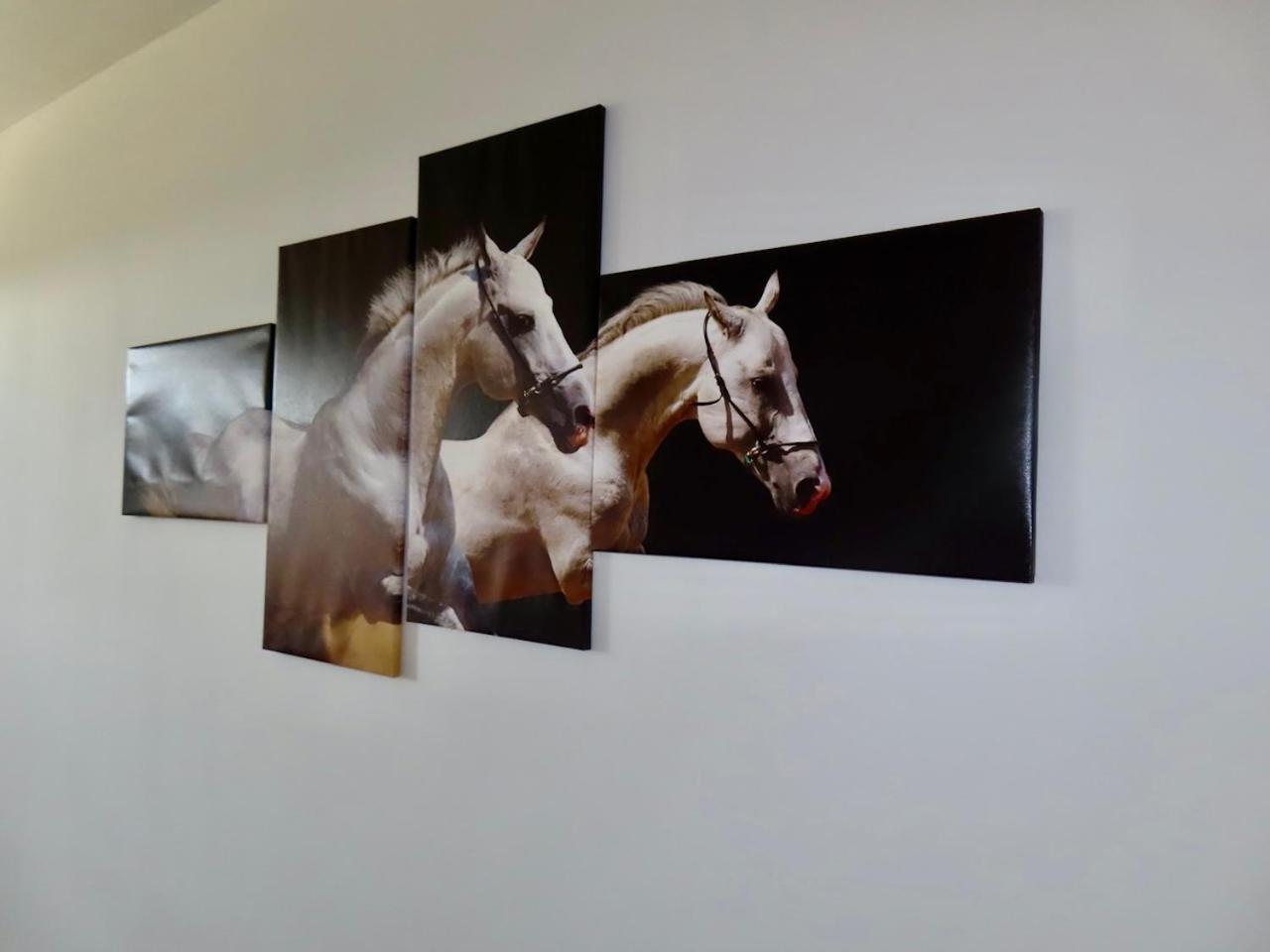 Gold Horse Vendeghaz Hotel ซิลวาชวาร็อด ภายนอก รูปภาพ